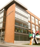 Exposition � Clearstream des claires pommes contemporaines des peintres de l'atelier de Saint Clair sur Epte