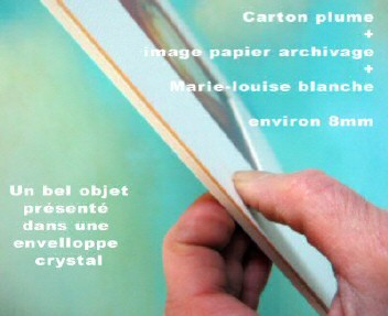 30 x 30, et entre 6 et 8 mm d'paisseur