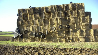 Meule de paille  Guerny, un difice spectaculaire aux allures de port breton.